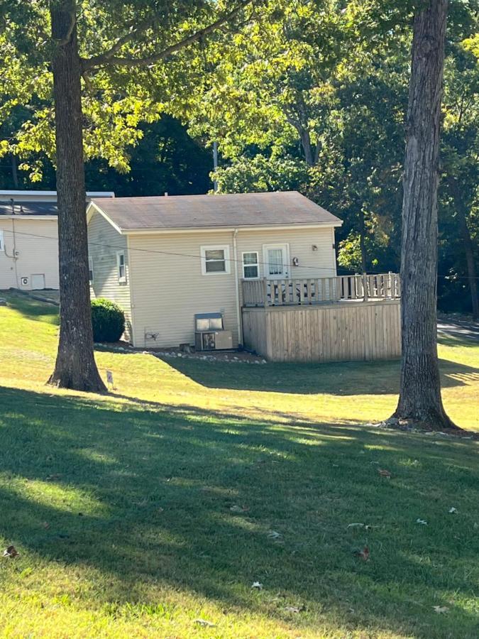 Kentucky Lake Hickory Hill Resort Benton Room photo